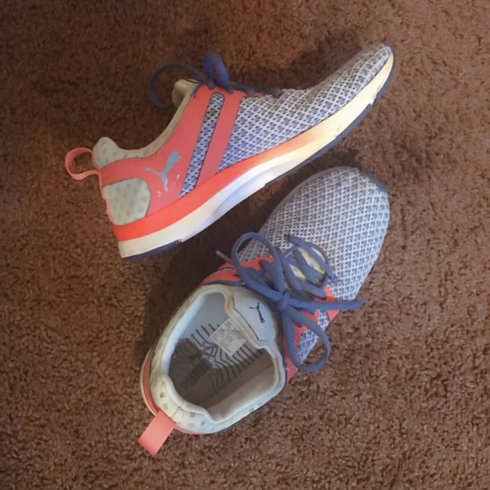 Puma Sneakers